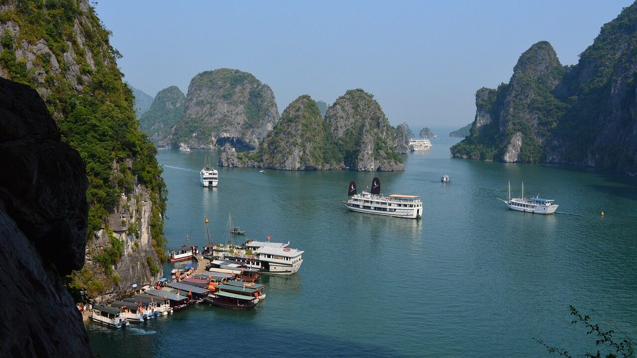 Ha Long Bay